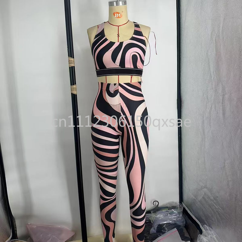 Street Fashion Brand Logo - Set Yoga Wanita dengan Headband Pink,