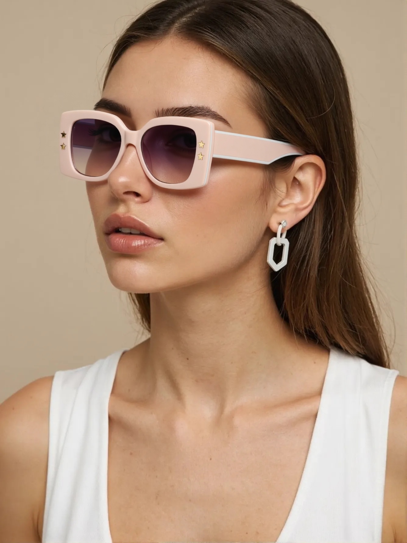 Street Fashion Glasses - Goresan persegi membintangi tren kacamata hitam