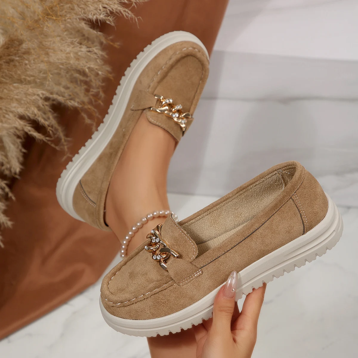 Street Fashion Rome 2025 - Sepatu Loafer Wanita 2025 Model Baru,