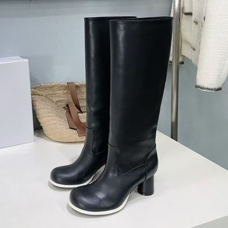Street Fashion Rome 2025 - Sepatu Bot Kulit Asli Wanita Fashion