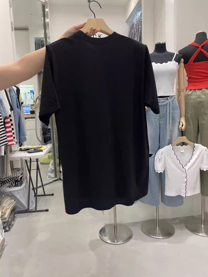 Kaos Grafis Wanita Gaya Jalana - Street Fashion New York 2026 ulasan dan harga