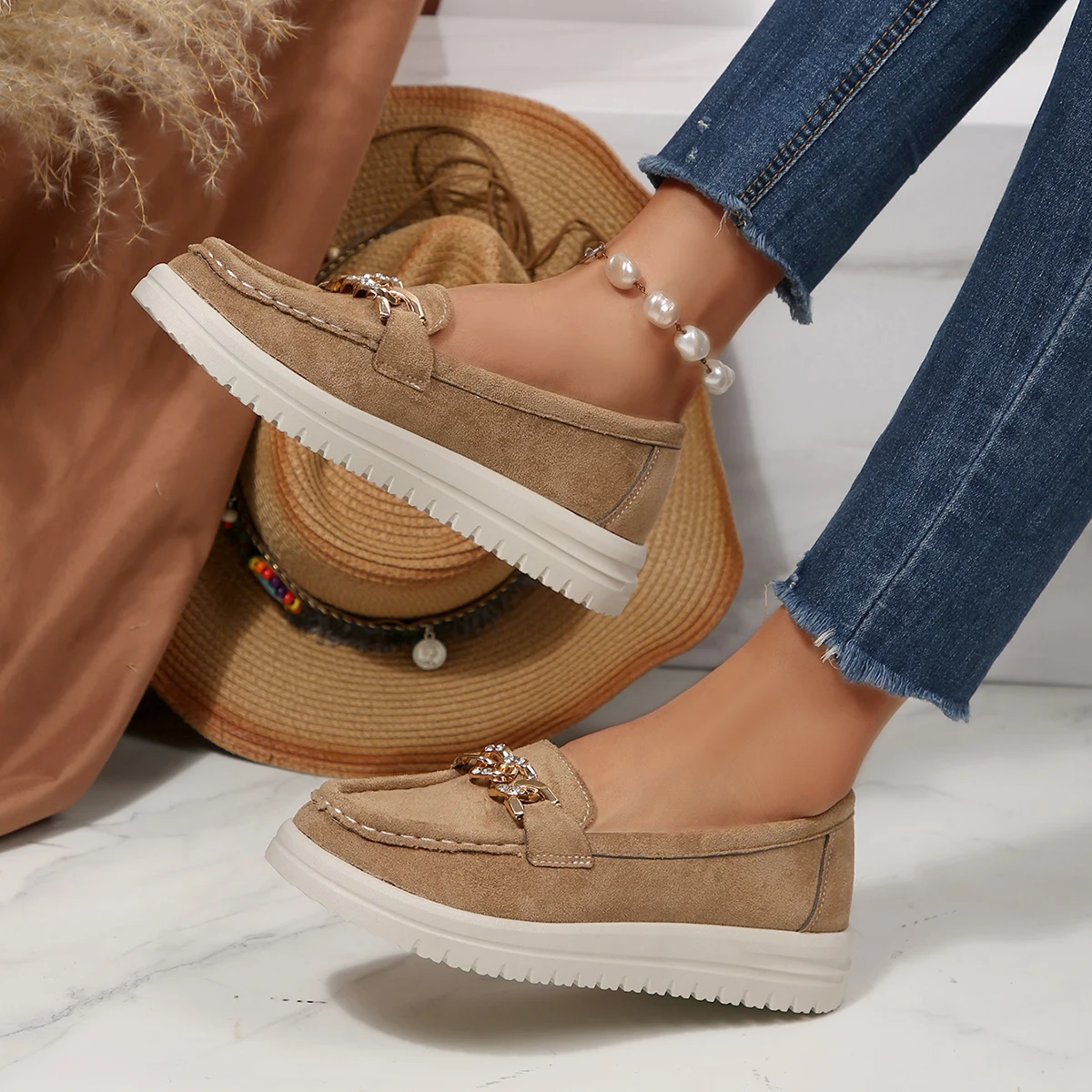 Sepatu Loafer Wanita 2025 Mode - Street Fashion Rome 2025 ulasan dan harga
