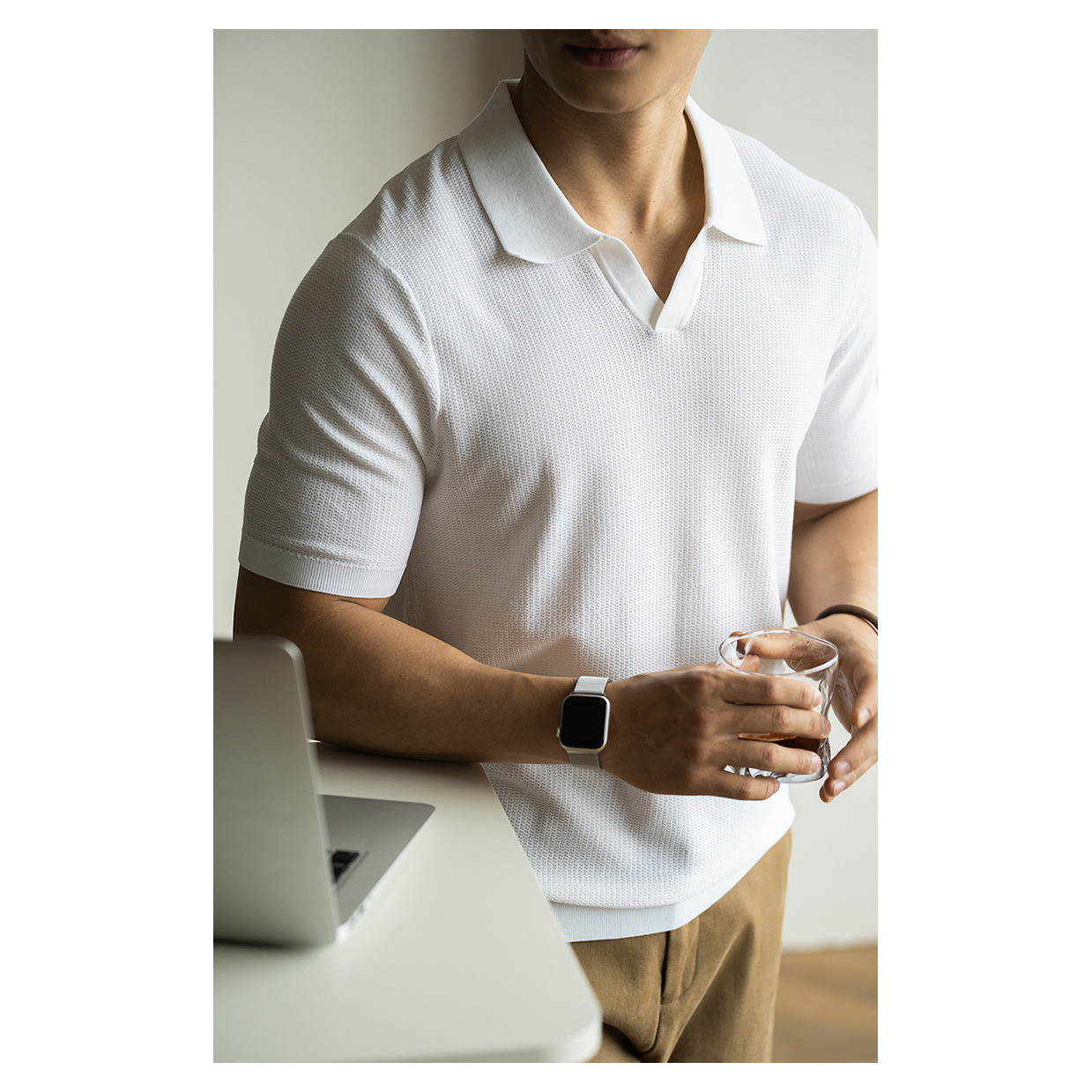 Kaus Linen Lengan Pendek Rajut - Urban Street Fashion Photography ulasan dan harga