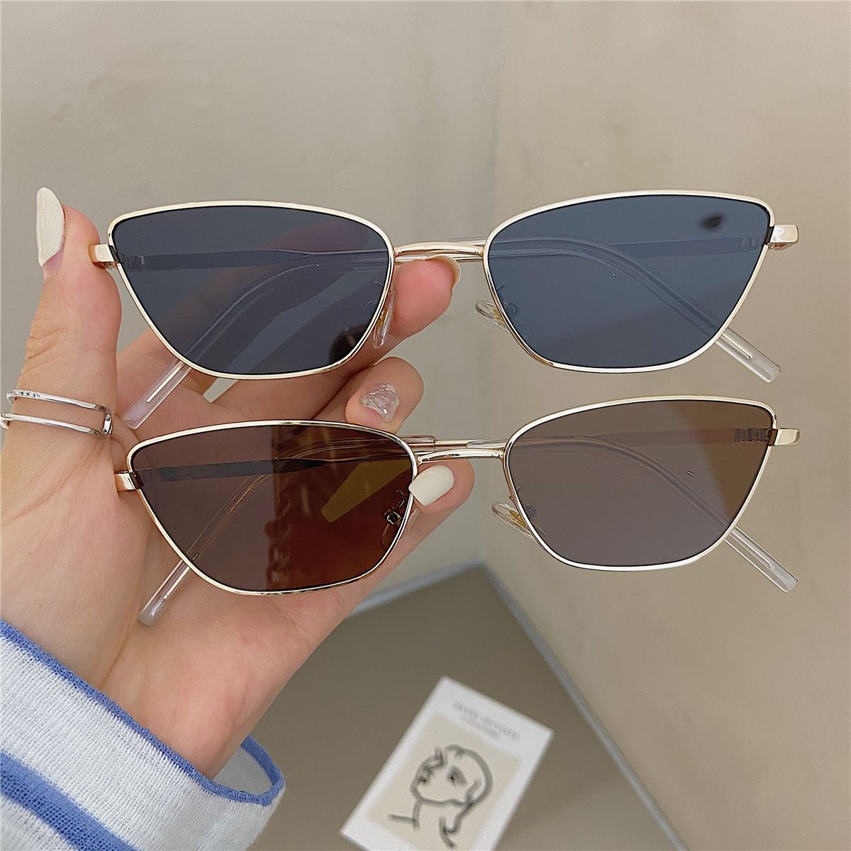 Kacamata Hitam Logam Berbentuk - Street Fashion Glasses ulasan dan harga